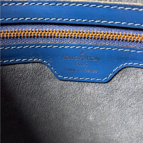 Louis Vuitton Epi Lussac MM – Toledo Blue - Picture 12 of 15